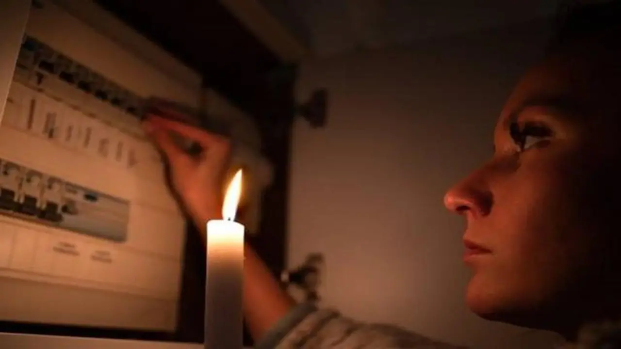 انقطاع التيار الكهربائي عن عدة قرى في محافظة البحيرة لأعمال الصيانة الدورية